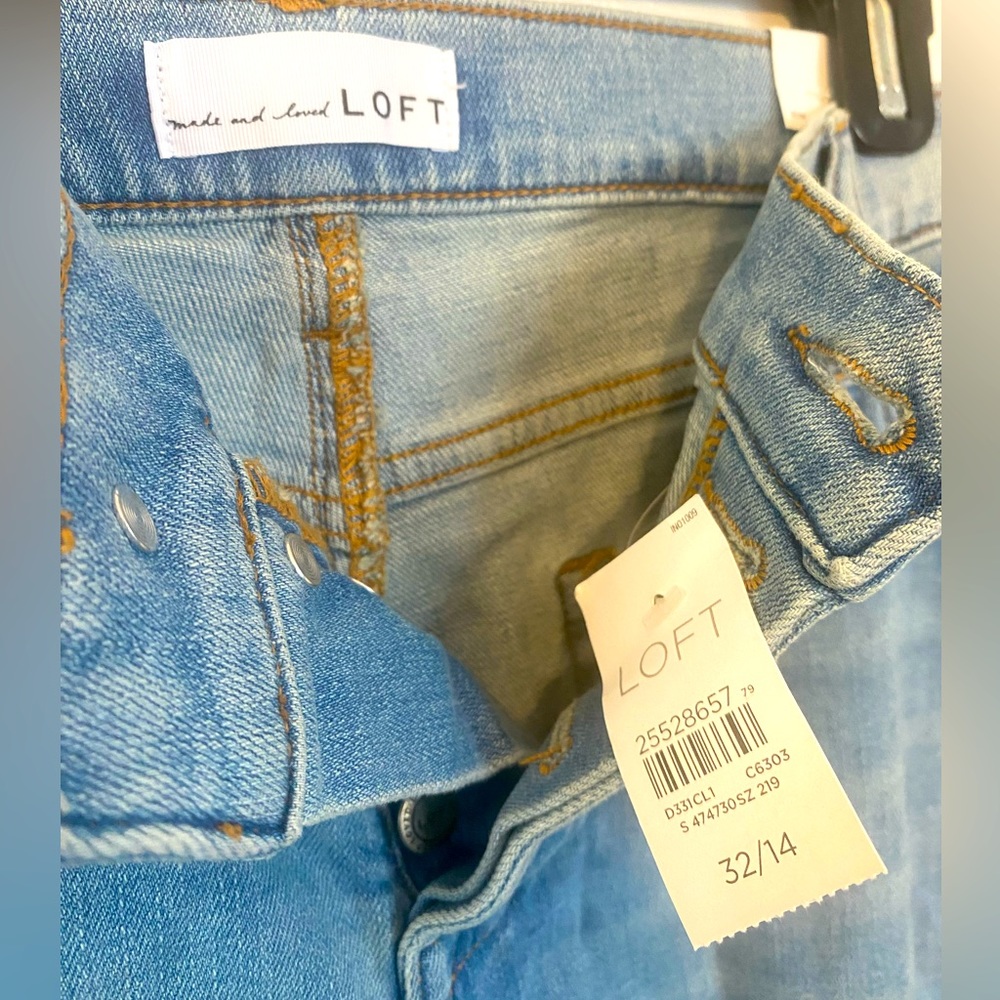 NWT Loft Boyfriend style cropped jeans size 14/22 🤩